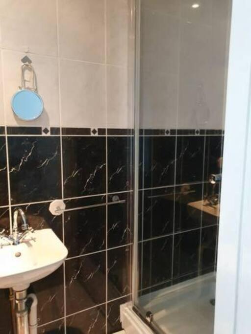 Orme View Dog Friendly Apartment Llandudno Exterior foto